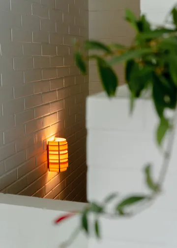 1004 Hans Wall Light - Pino aceitado y encerado mate, 16x24 cm - Vaarnii