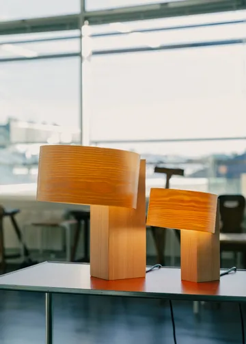 Lámpara de mesa 018 Hoop Table Lamp - Pino aceitado y encerado mate, 34 cm - Vaarnii