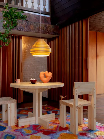 Mesa 001 Dining Table  - Pino aceitado y encerado mate, Ø100 × 74 cm - Vaarnii