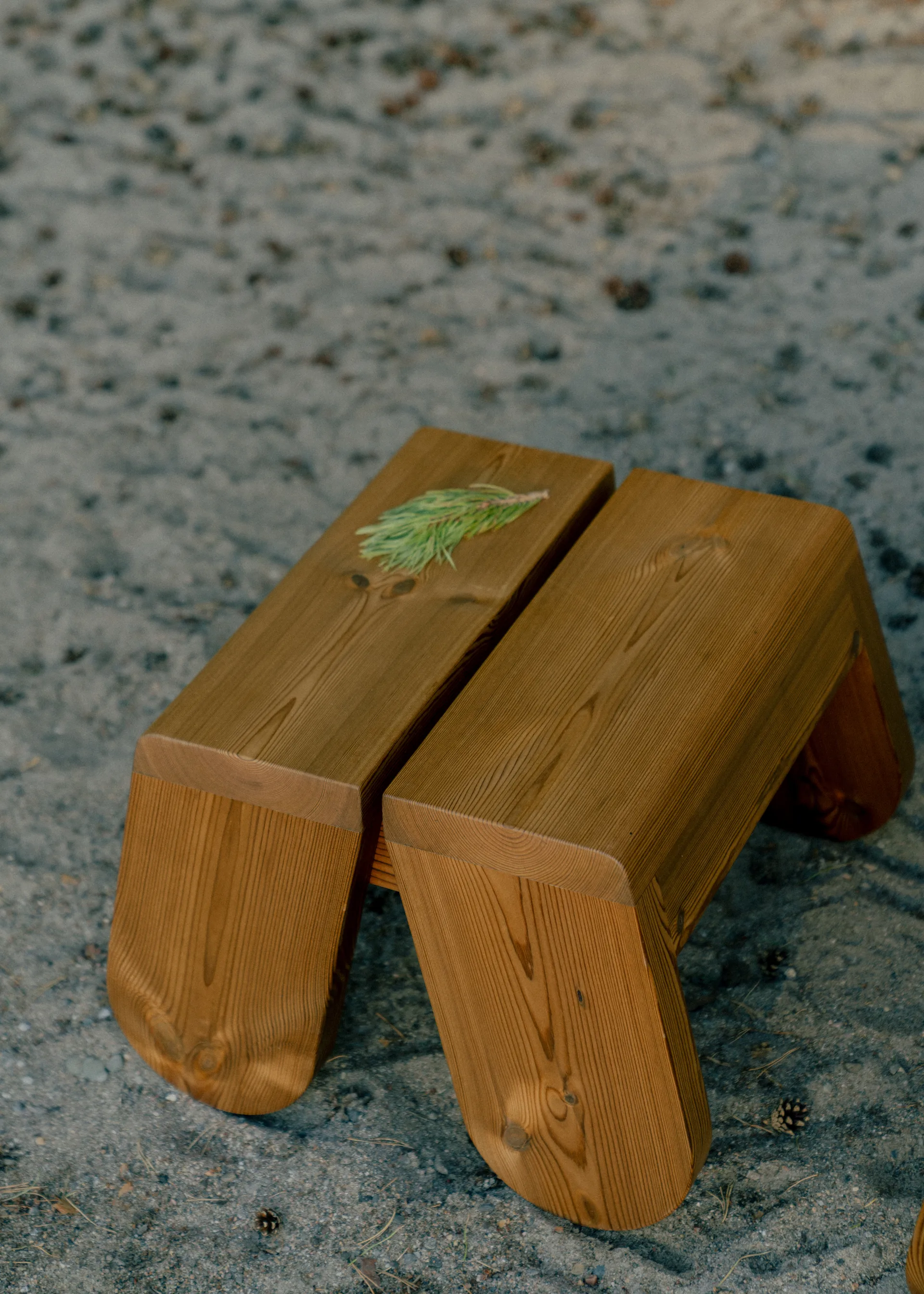 Reposapiés 015 Peace Outdoor Foot Stool, Pino termotratado Vaarnii