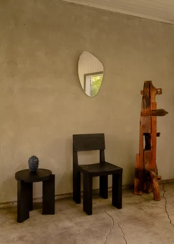 Silla 001 Dining Chair - Pino con tinte negro - Vaarnii