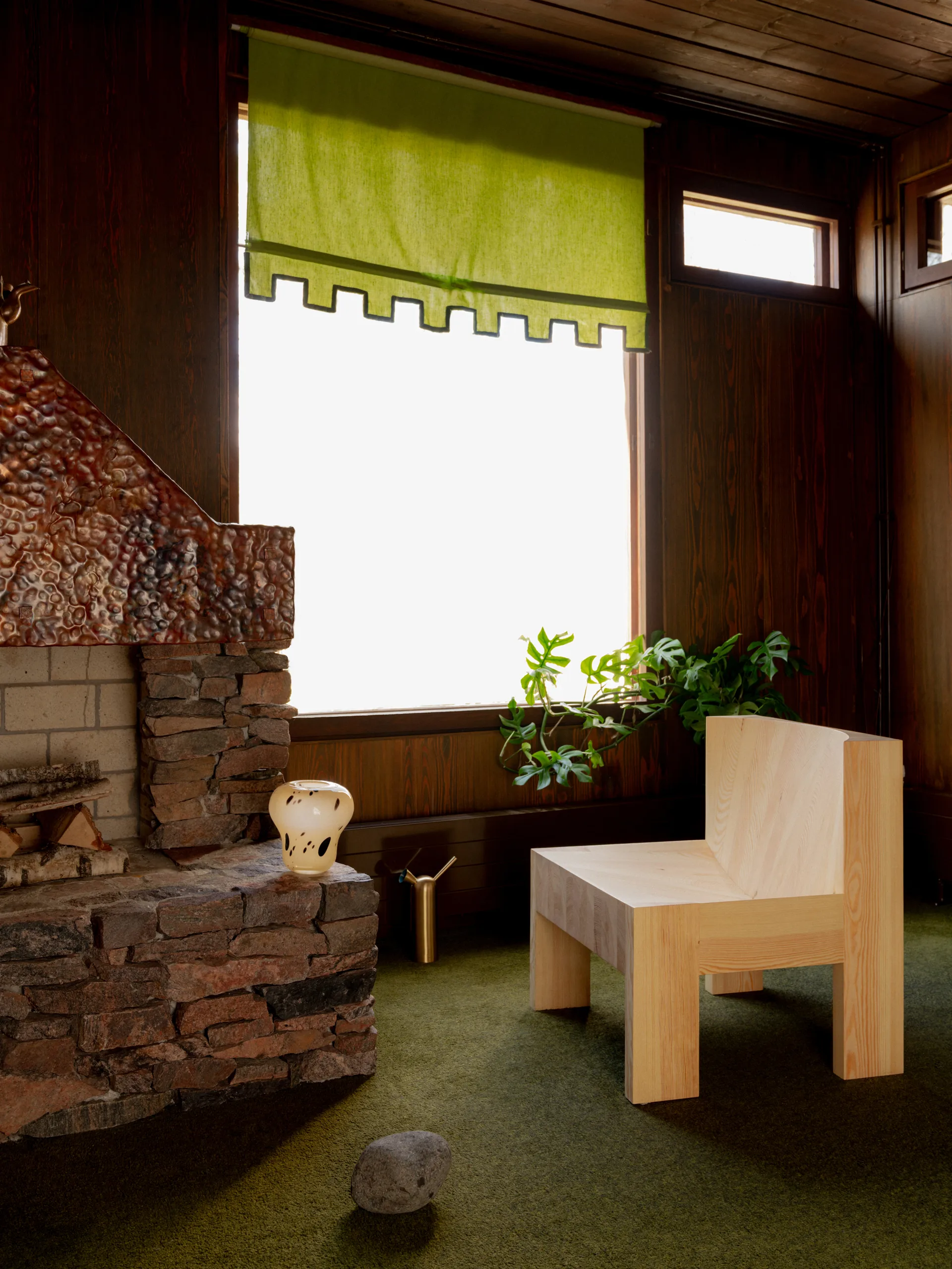 Silla lounge 005 Lounge Chair, Pino aceitado y encerado mate Vaarnii