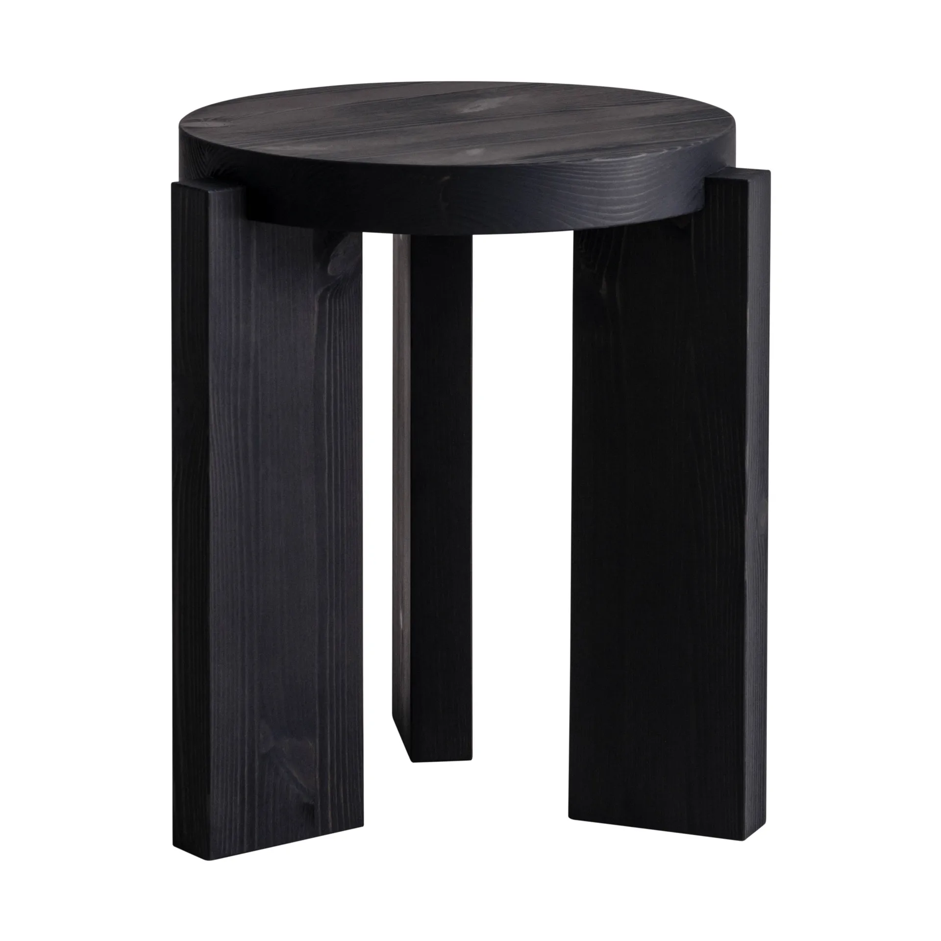 Taburete 001 Stool, Pino con tinte negro, Ø40×44 cm Vaarnii