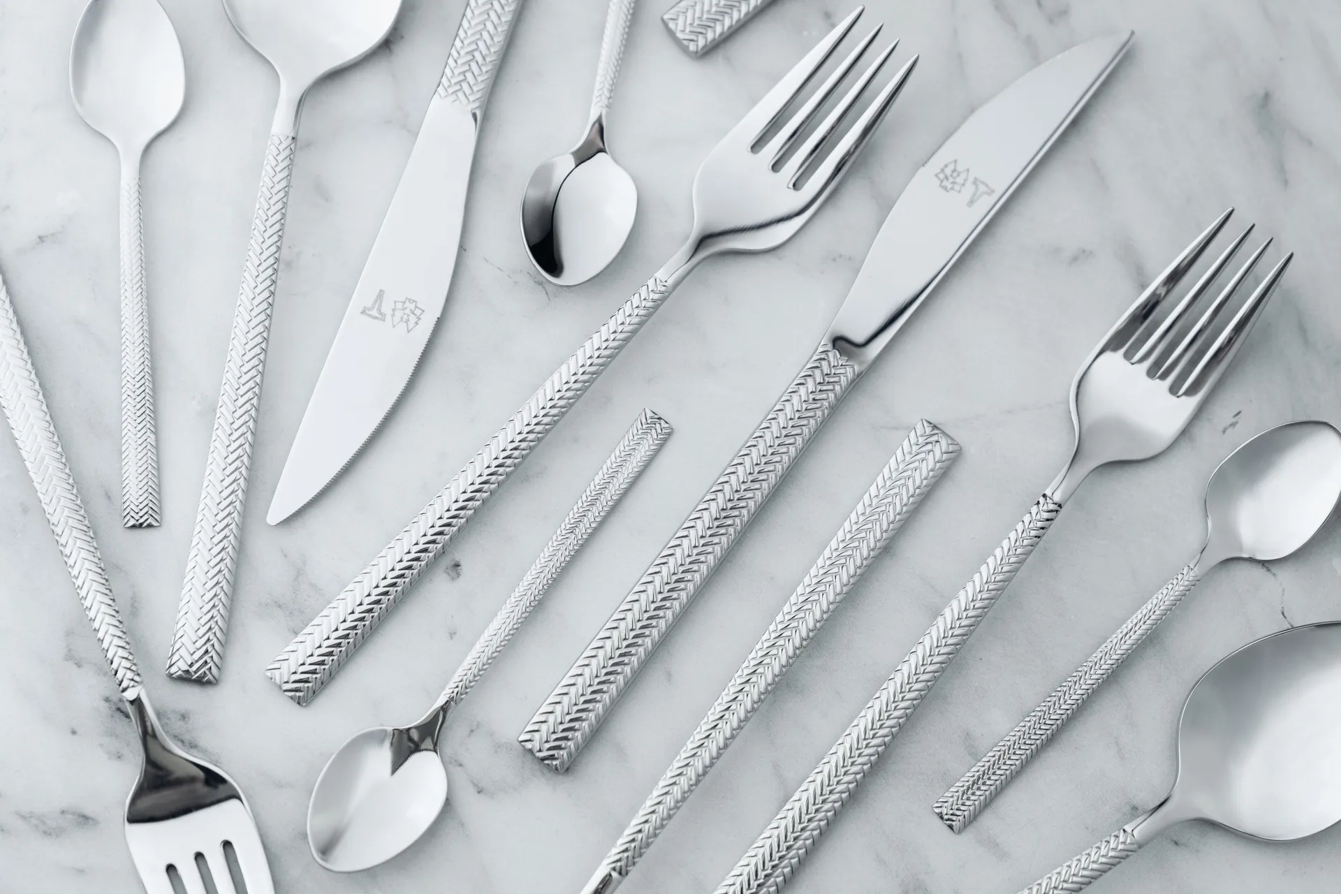 Cubertería Glöd 16 piezas, Patrón de espiga Vargen & Thor