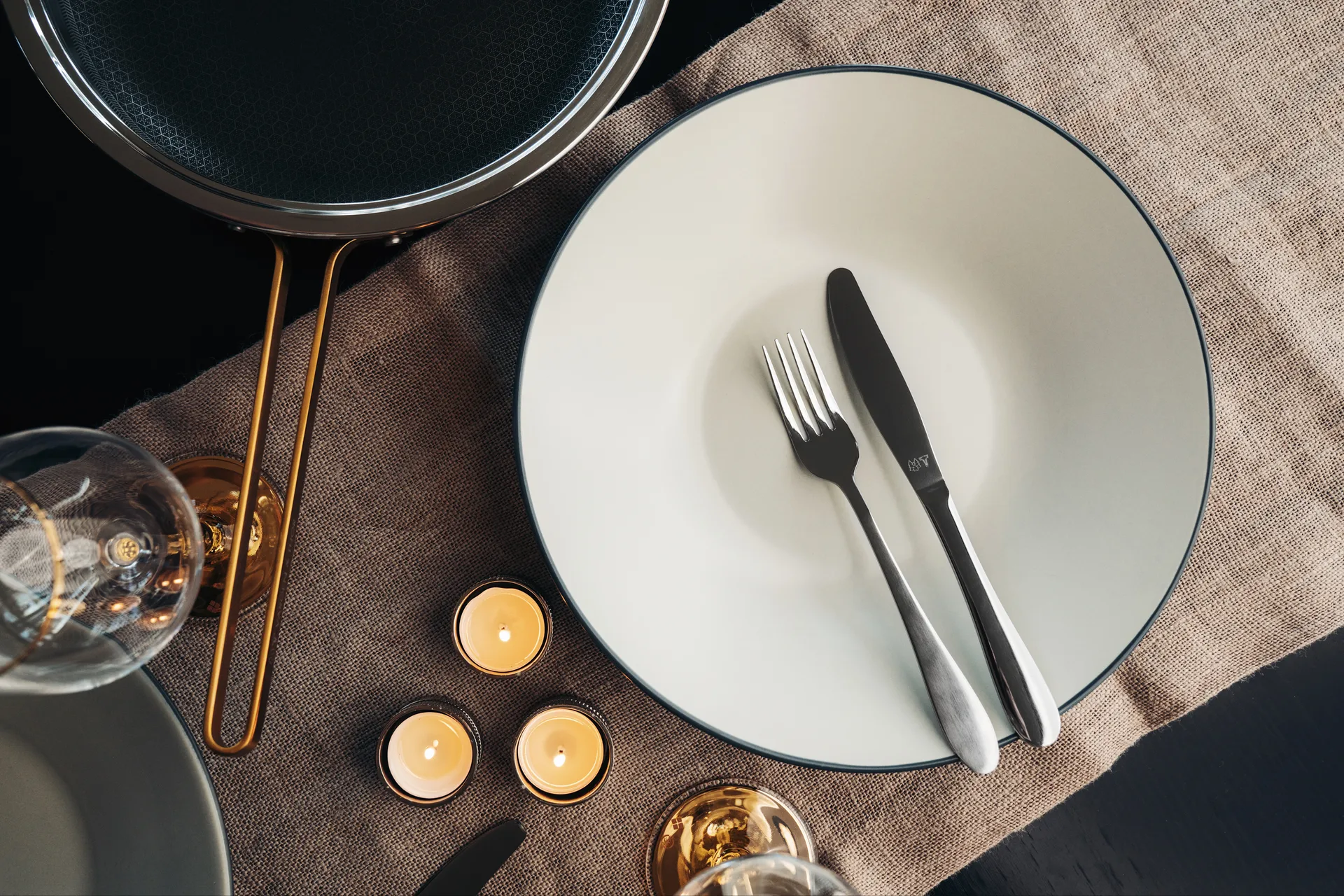 Cubertería Nord 16 piezas, Plata pulida Vargen & Thor