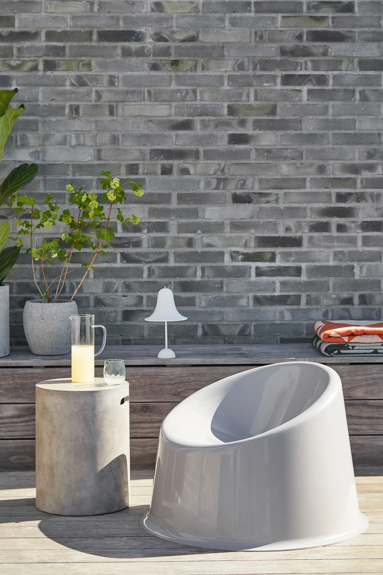 Lámpara de mesa portátil Pantop 30 cm, Matt White Verpan