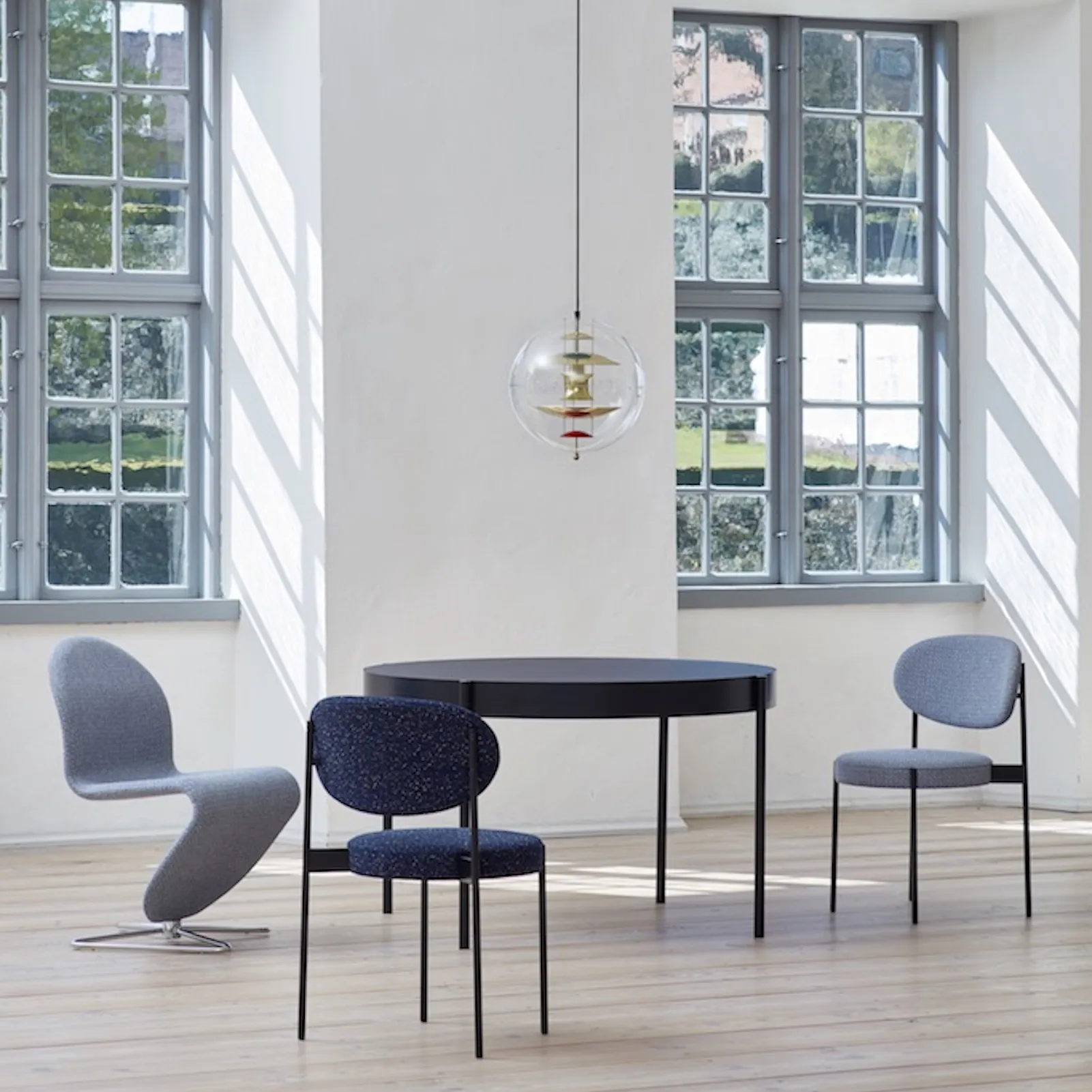 Lámpara de techo VP Globe Brass, Ø40 cm Verpan