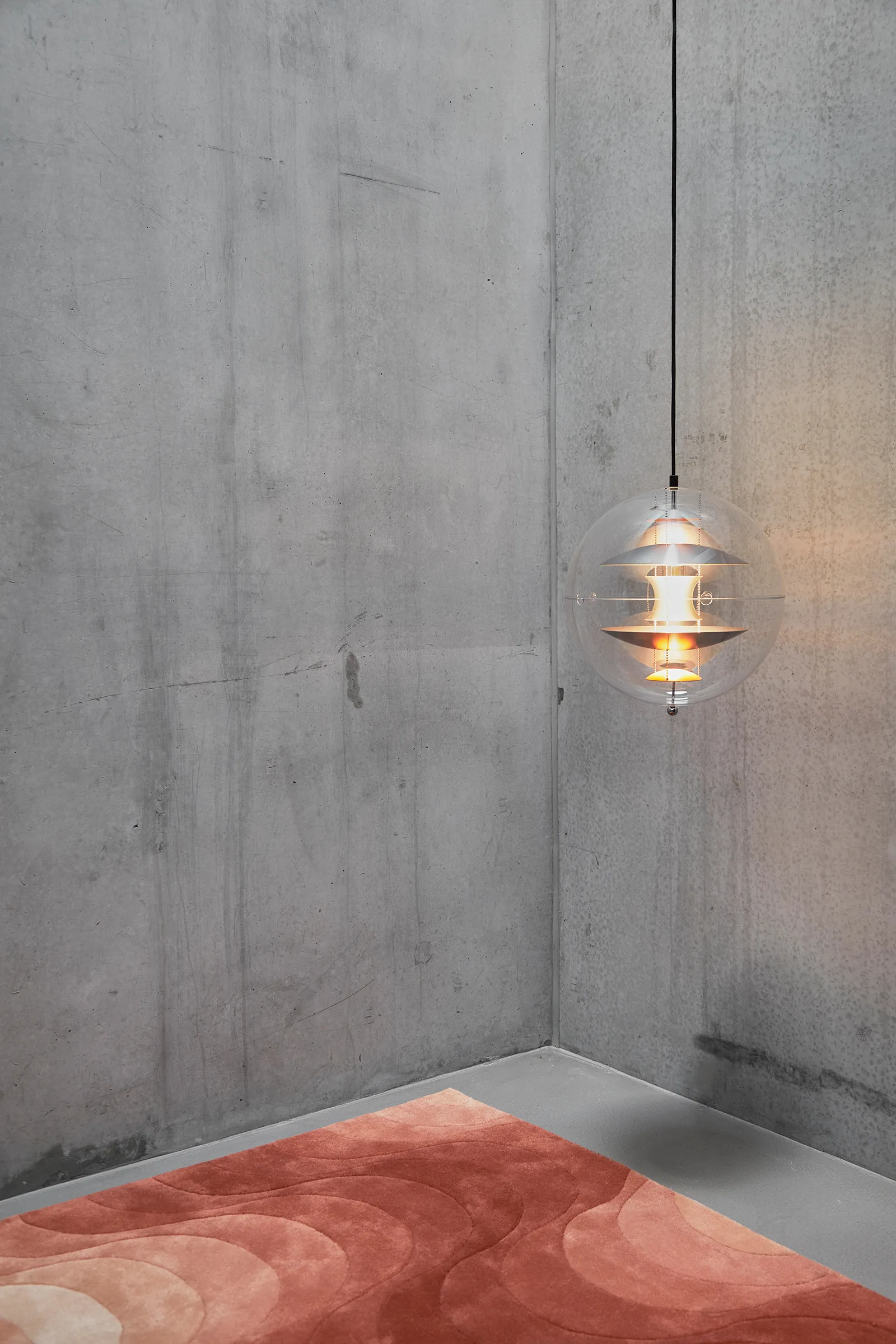 Lámpara de techo VP Globe Brushed Alu, Ø40 cm Verpan