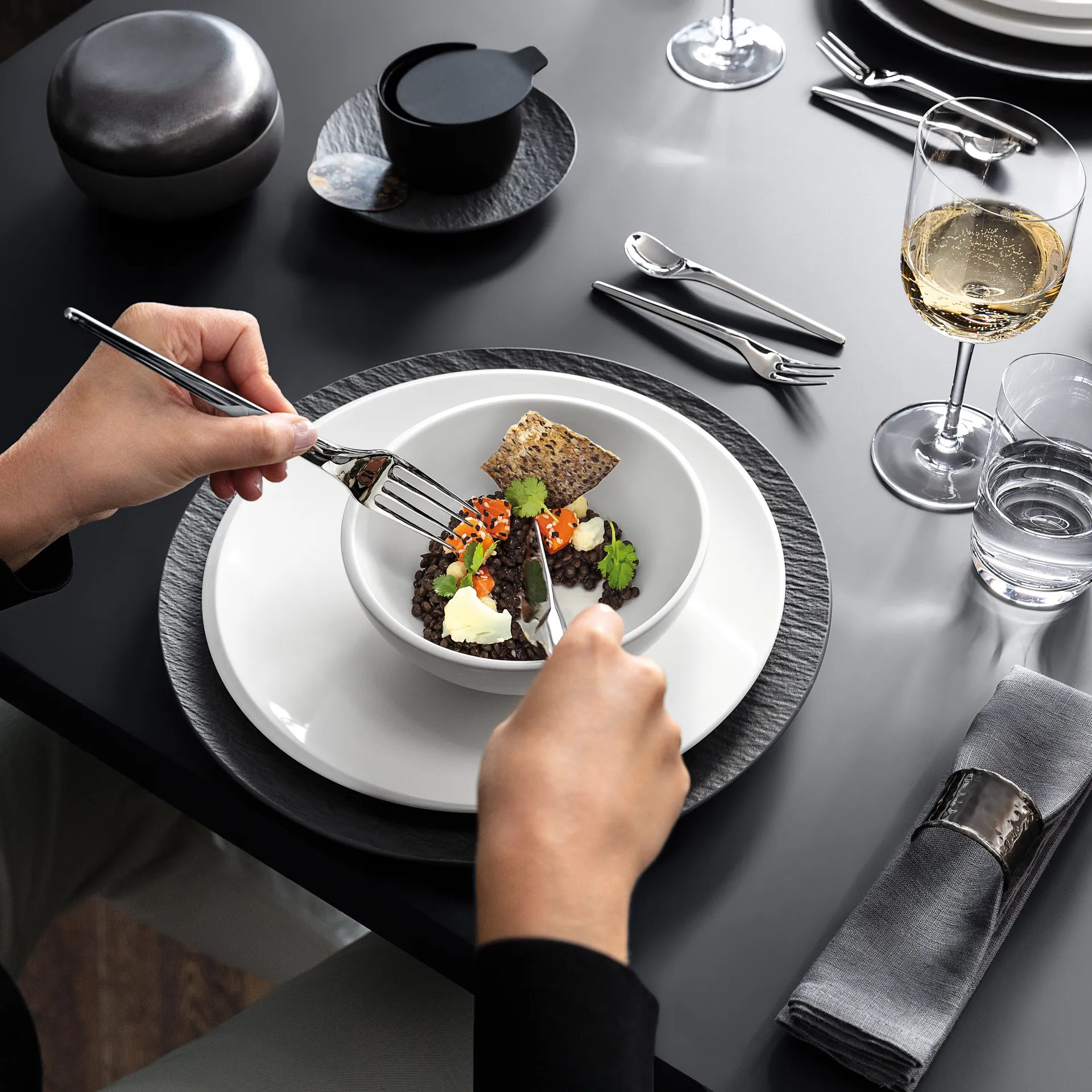 Tenedor de mesa NewMoon, acero inoxidable Villeroy & Boch