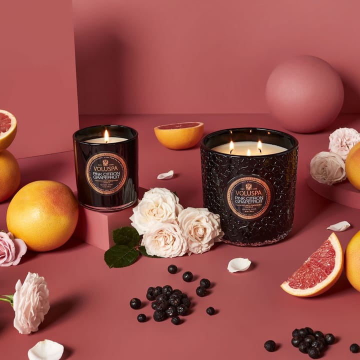 Vela perfumada Classic Maison Noir 60 horas - Pink Citron Grapefruit - Voluspa
