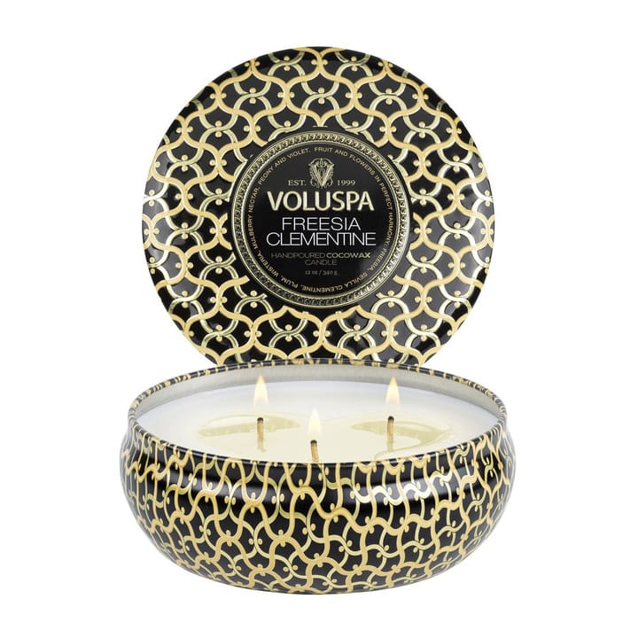 Vela perfumada Maison Noir 3-wick Tin 40 horas - Freesia Clementine - Voluspa