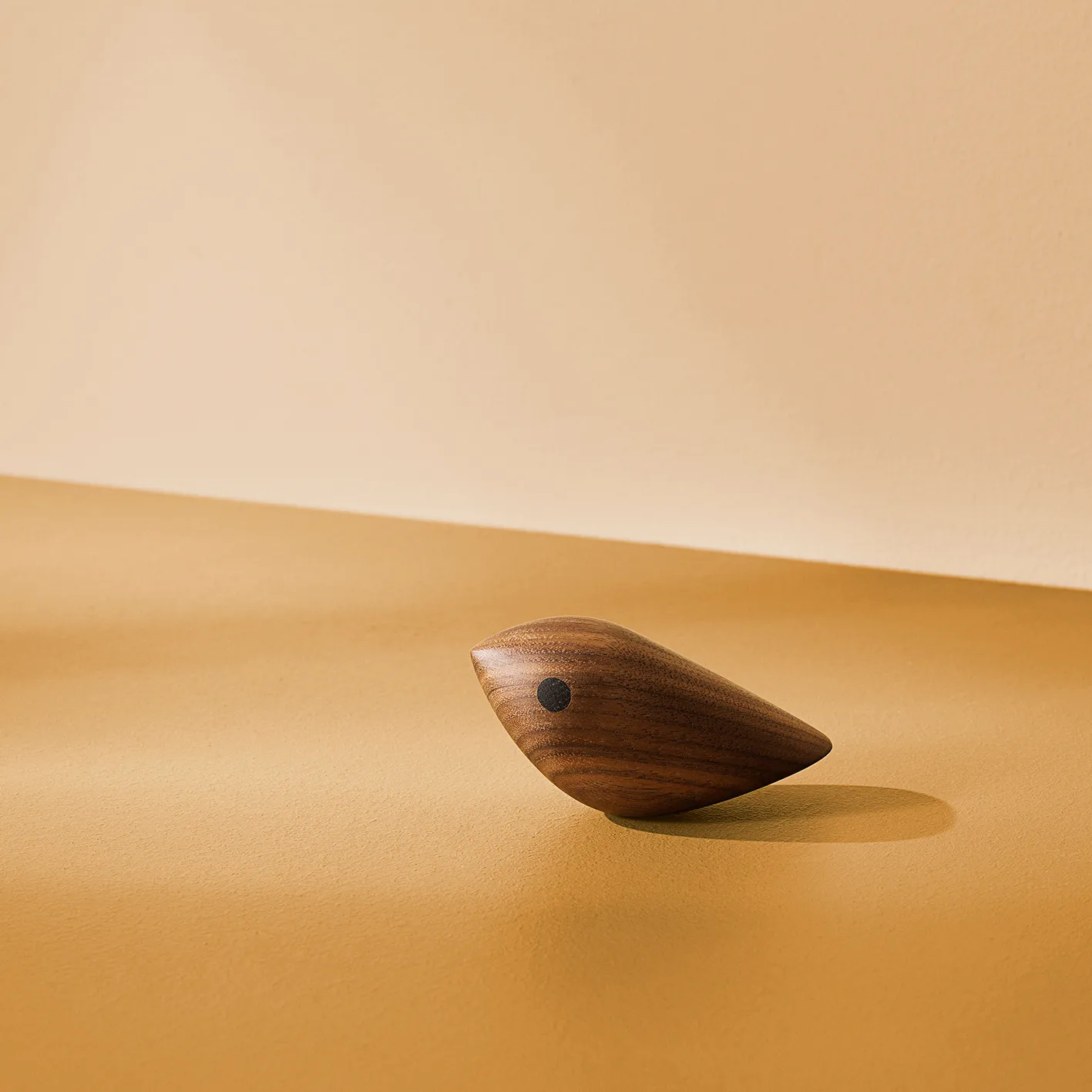 Adorno Twirling Bird M, Nogal Warm Nordic