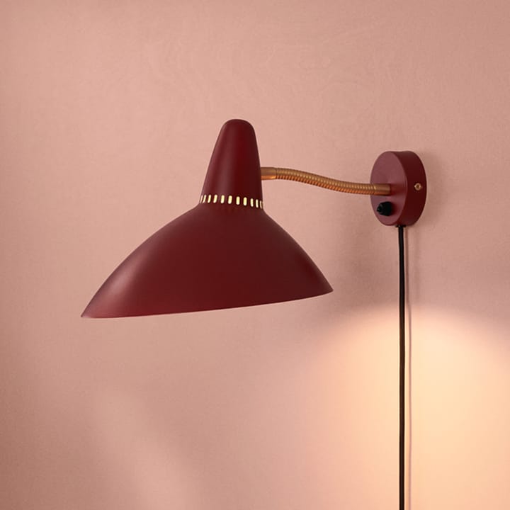 Lámpara de pared Lightsome, Black noir, detalles en latón Warm Nordic