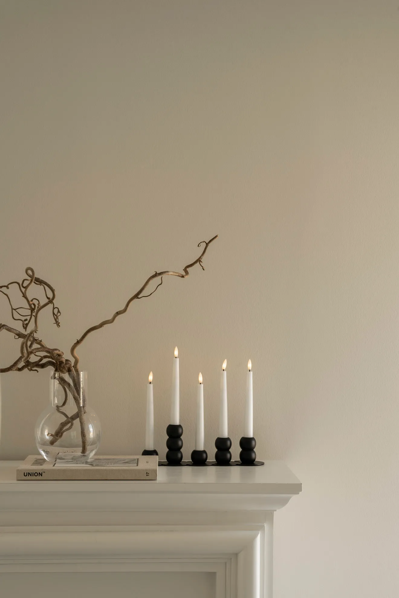Candelabro Lykke combinable incl. 5 velas LED, Black Watt & Veke