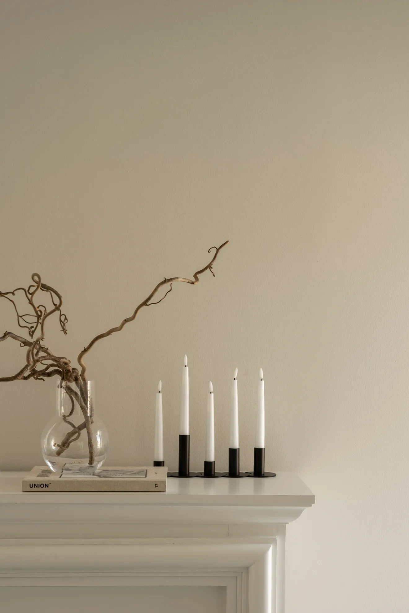 Candelabro Lykke combinable incl. 5 velas LED, Black Watt & Veke