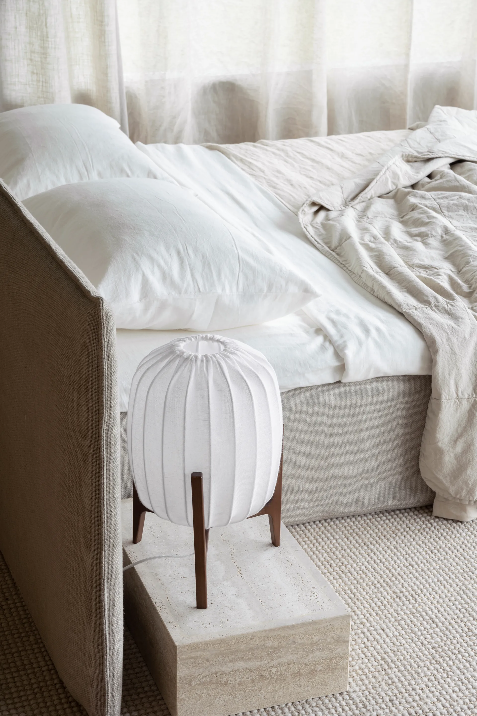 Lámpara de mesa Prisma, Dark ash-white Watt & Veke