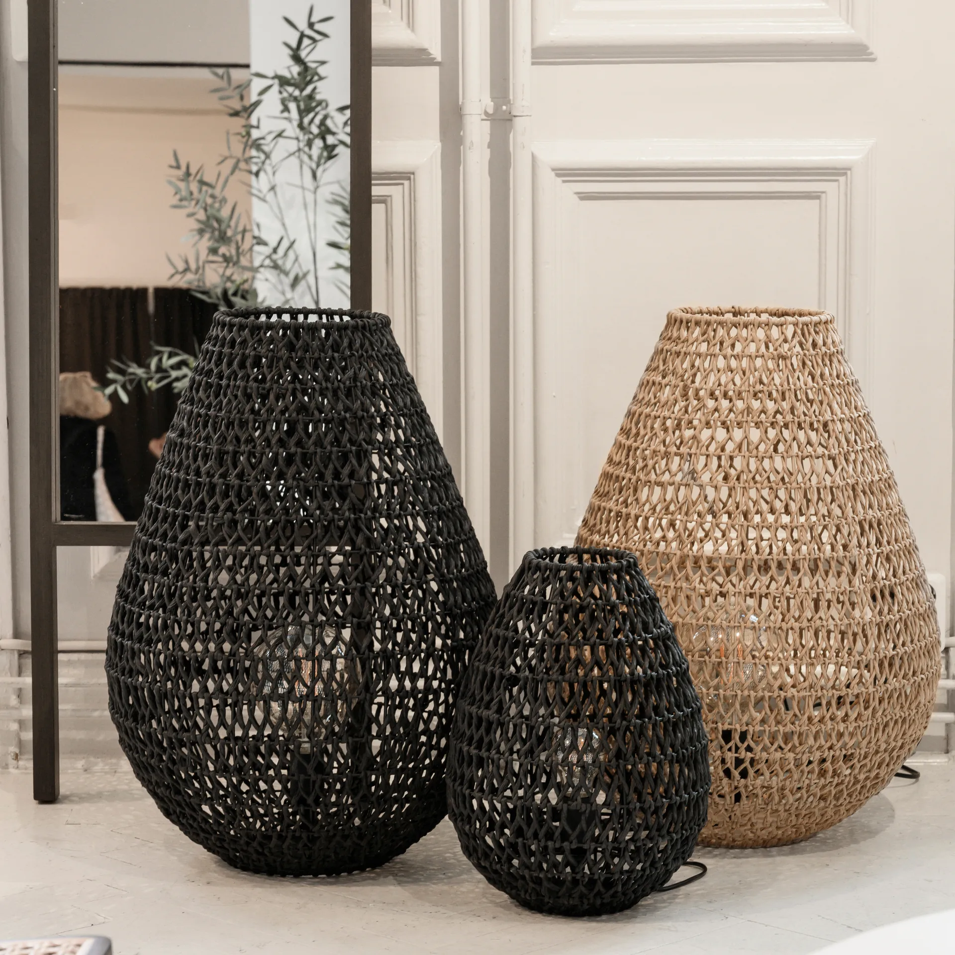 Lámpara de pie Buster Ø44 cm, negro Watt & Veke