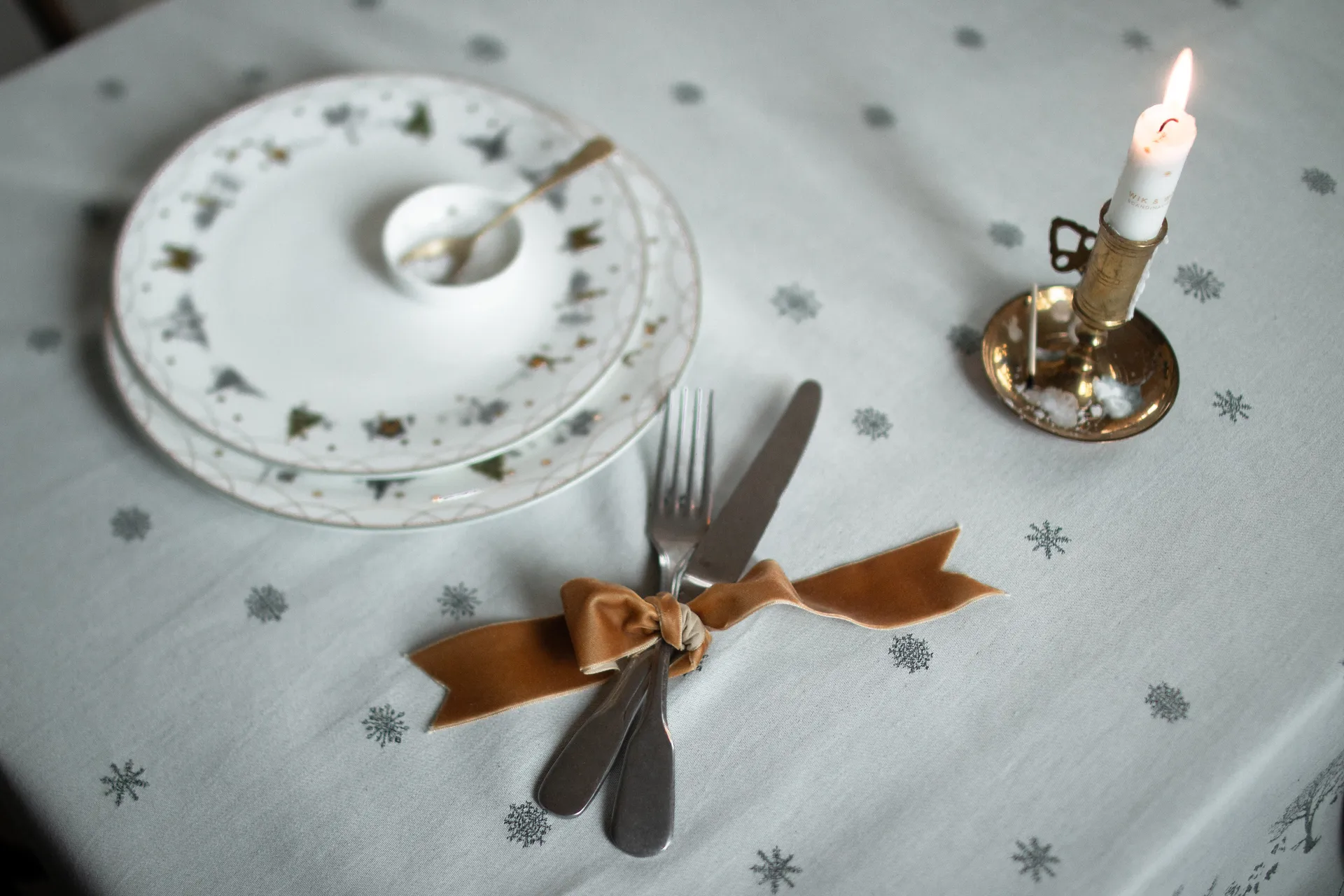 Mantel Julemorgen, Blanco-verde, 140x340 cm Wik & Walsøe