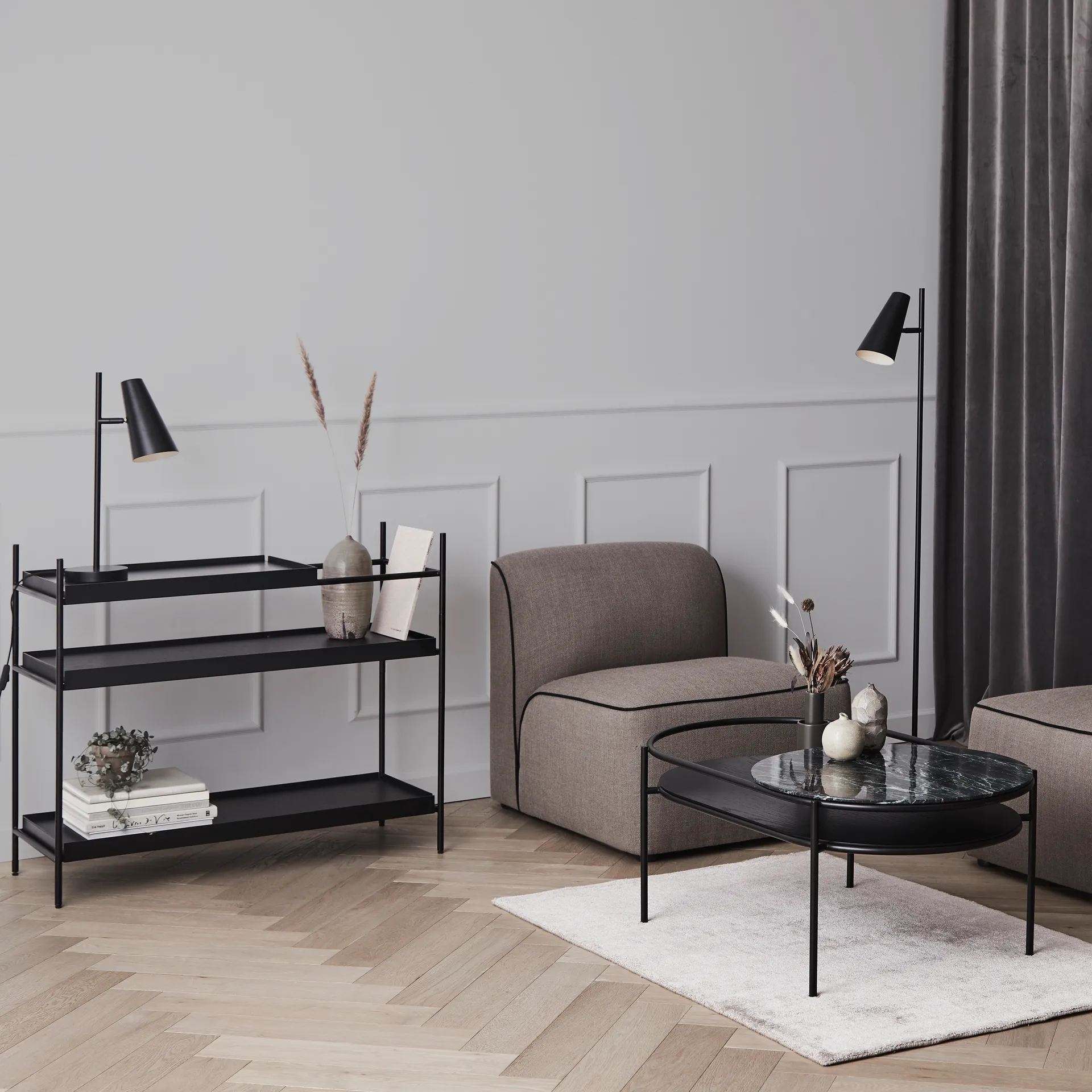 Lámpara de mesa Cono, negro Woud