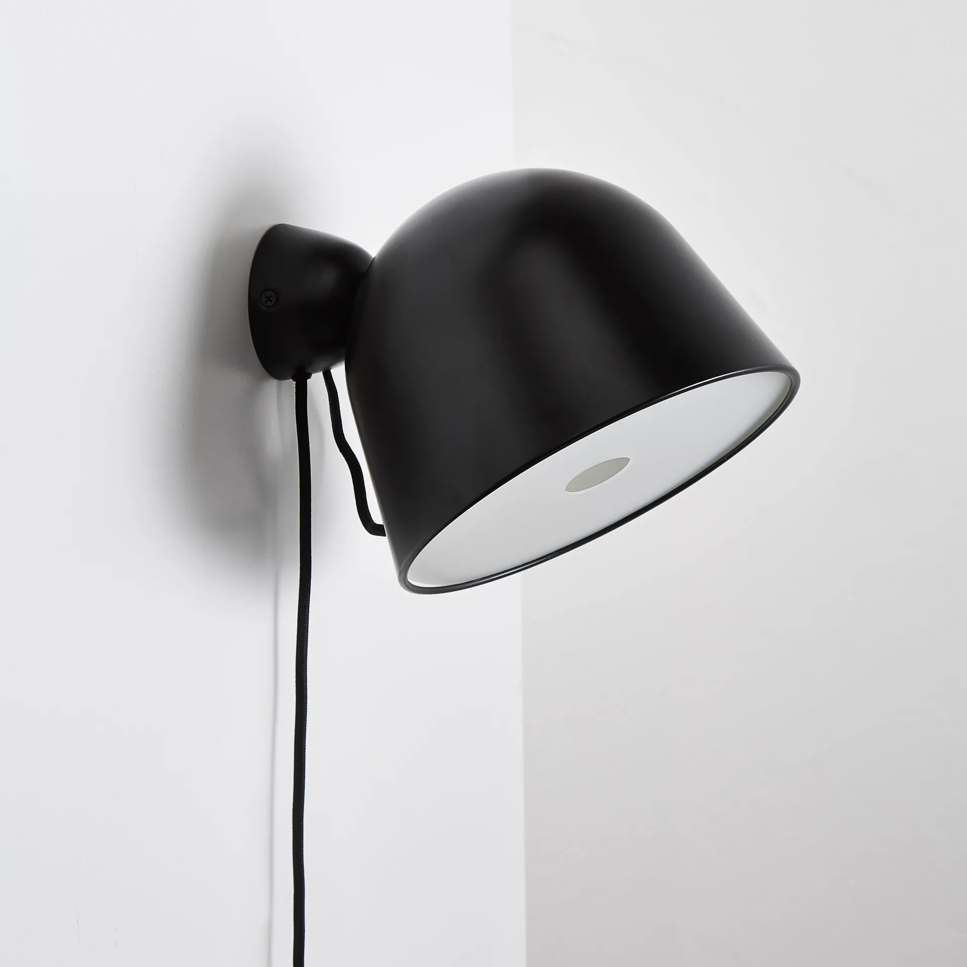 Lámpara de pared Kuppi 2.0, negro Woud