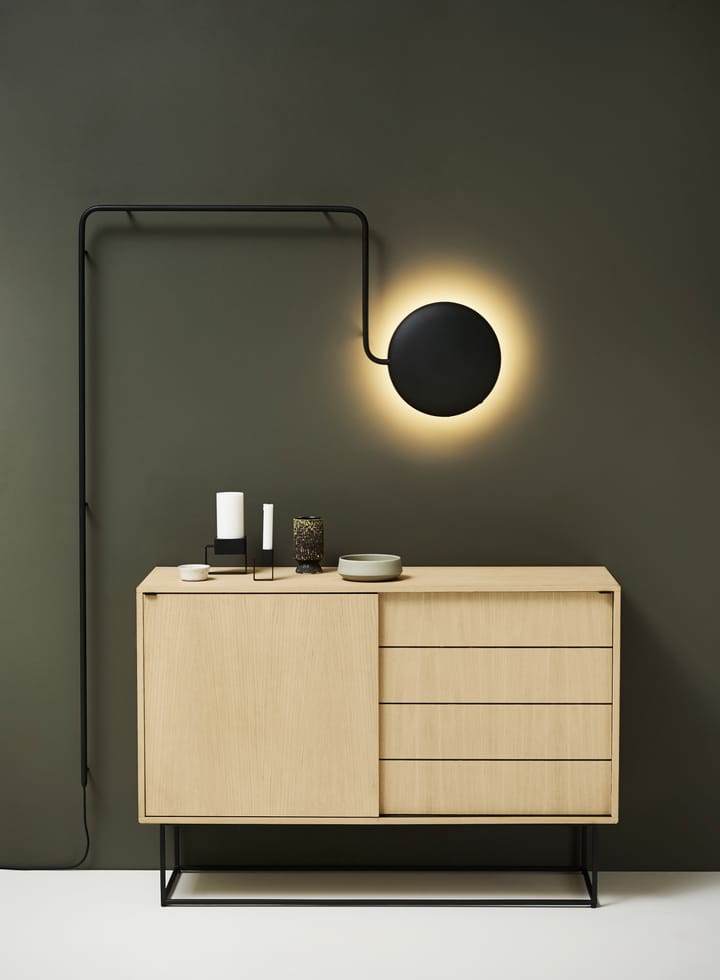 Lámpara de pared Mercury, Metal pintado negro Woud