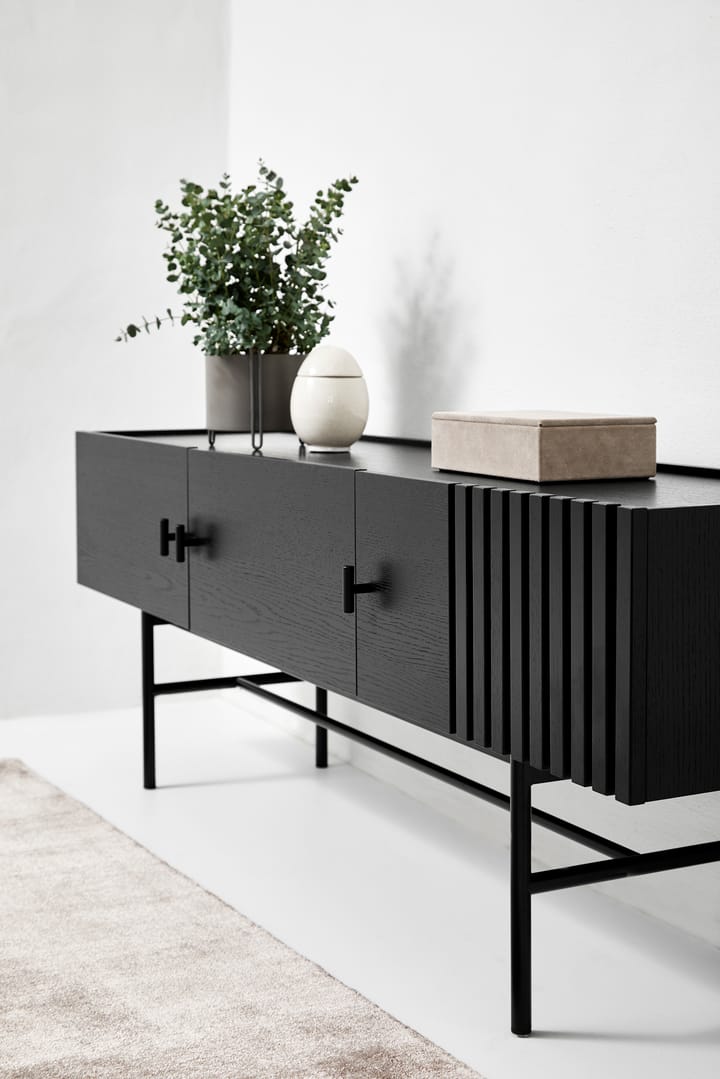 Mesa auxiliar Array baja, 150 cm, Roble pintado negro Woud