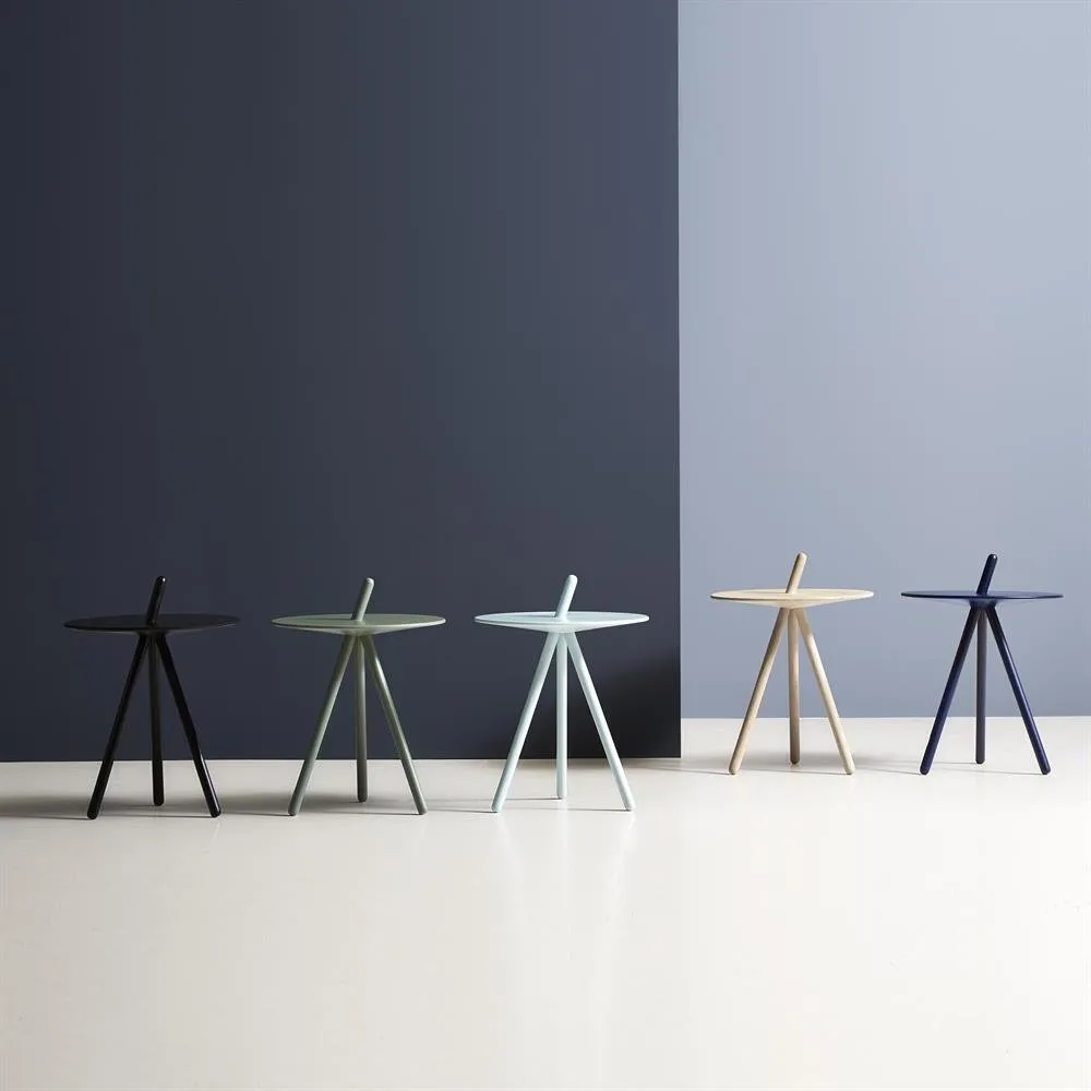 Mesa auxiliar Come Here, roble enjabonado Woud