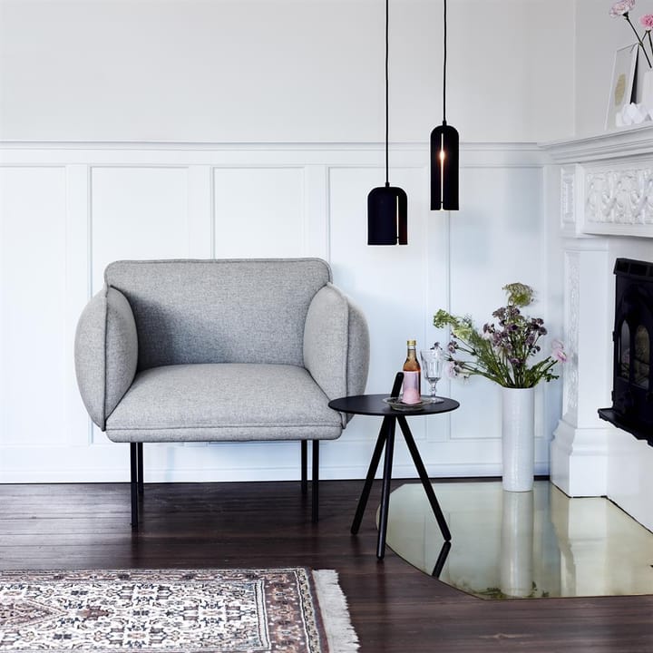 Mesa auxiliar Come Here, roble revestimiento negro Woud