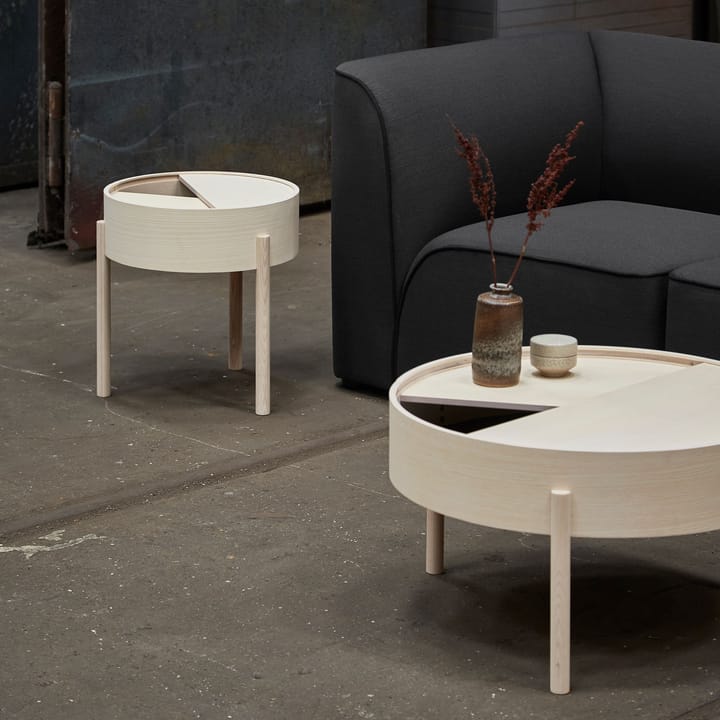 Mesa de centro Arc Ø66 cm, ceniza pigmentada de blanco Woud