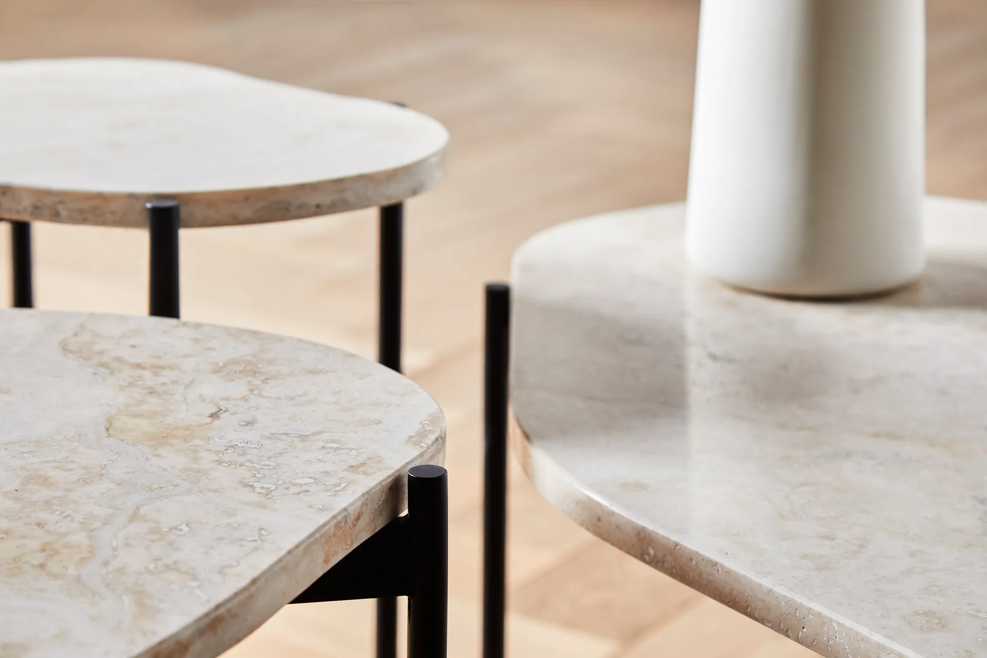 Mesa La Terra occasional, medium, Ivory Woud