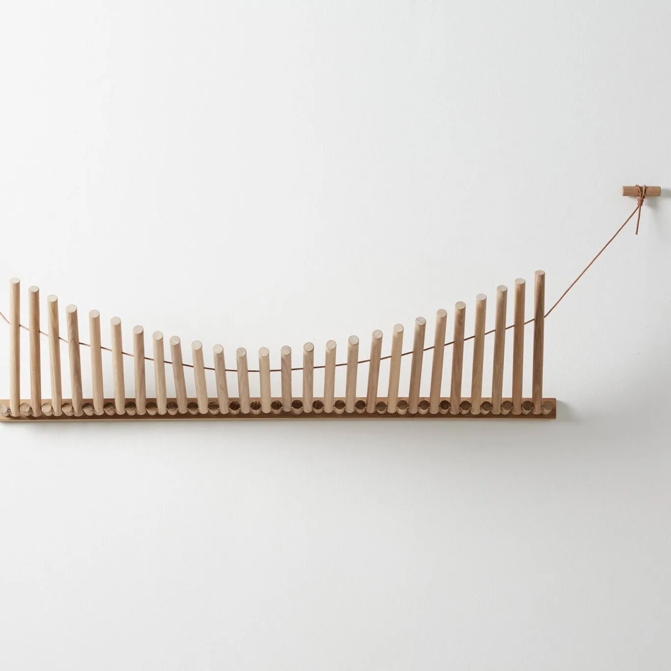 Perchero Knaegt, roble blanco pigmentado Woud