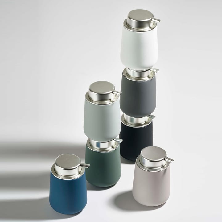 Dispensador de jabón Nova, dusty green (verde) Zone Denmark