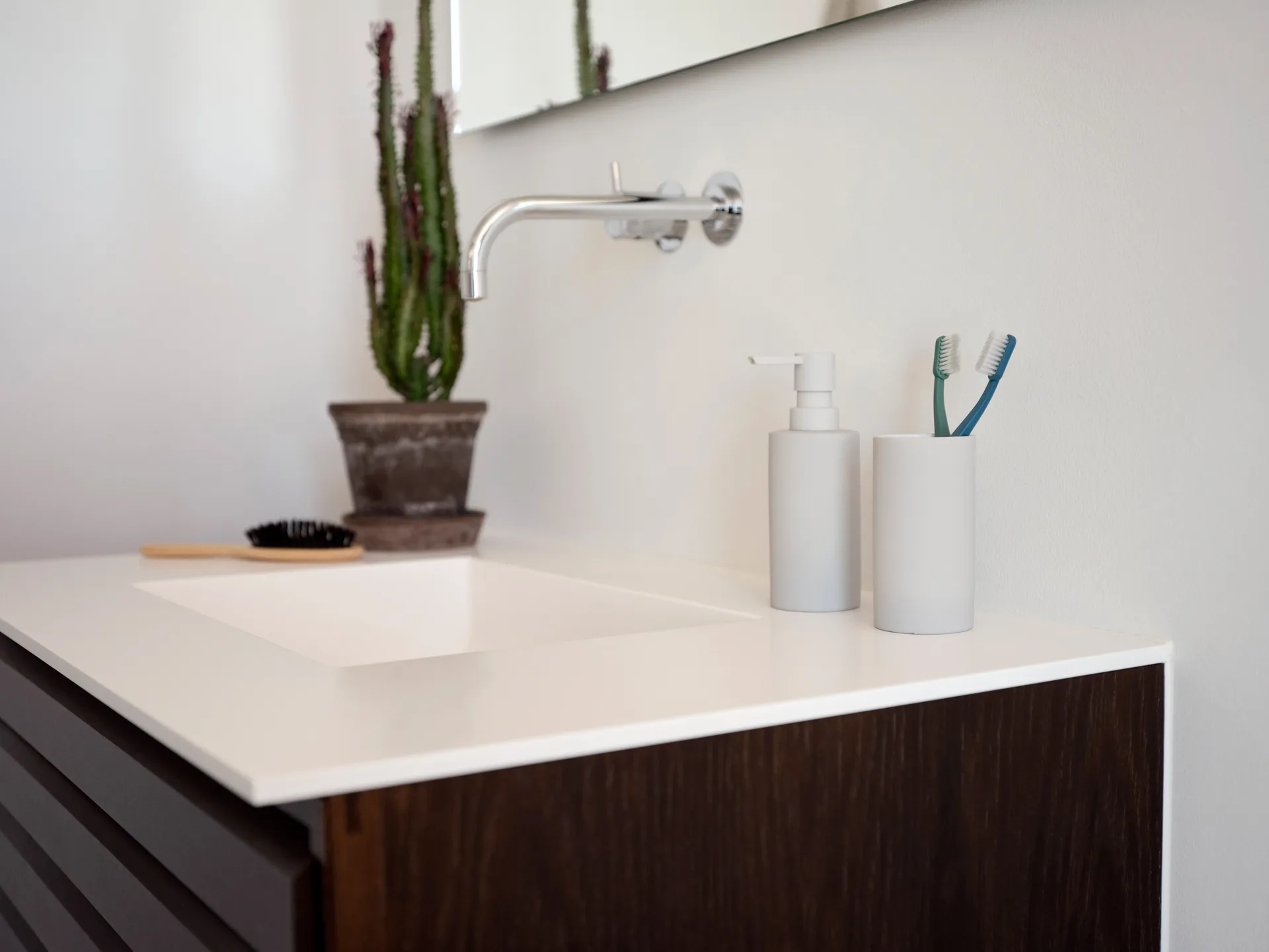 Dispensador de jabón Solo, Soft Grey Zone Denmark