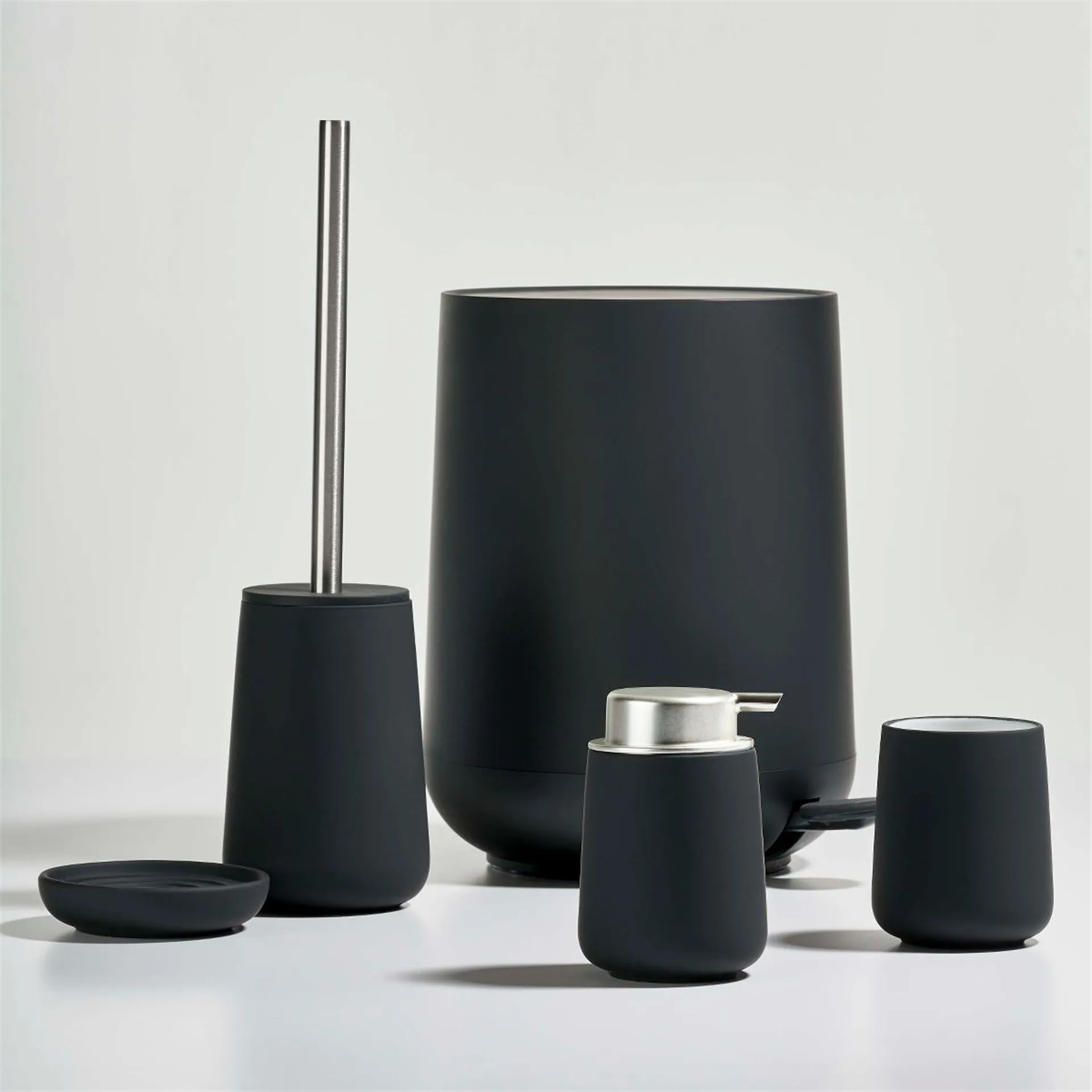 Escobilla de baño Nova, negro Zone Denmark