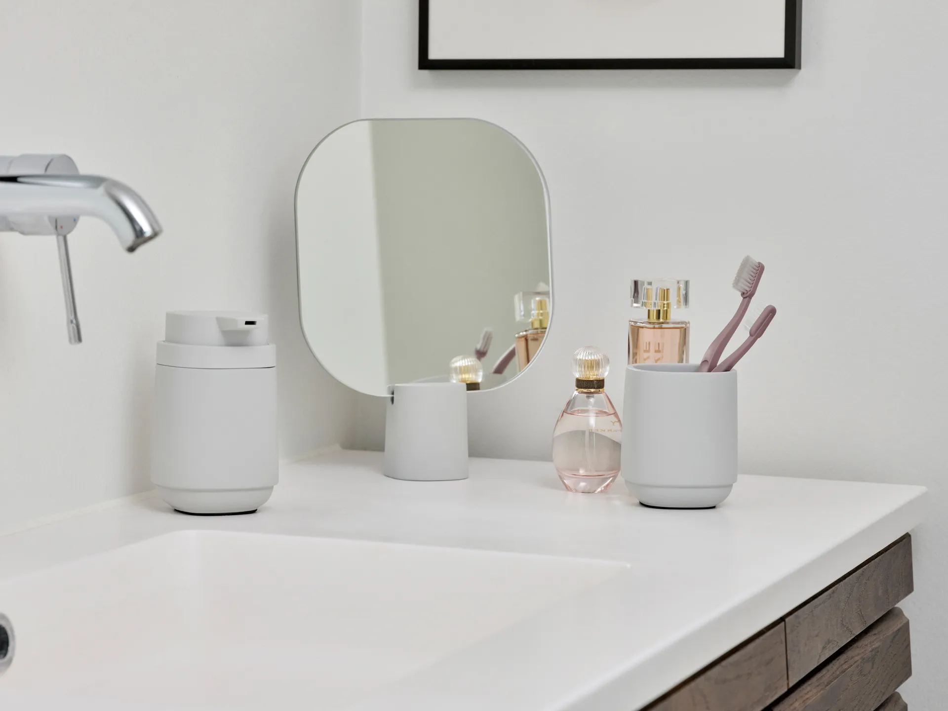 Espejo de mesa Time 26,5 cm, Soft Grey Zone Denmark