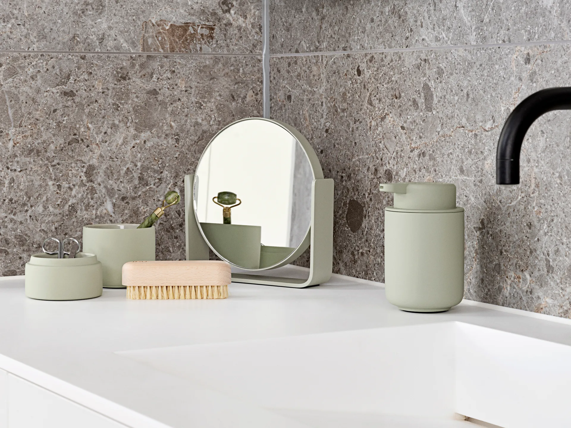 Espejo de mesa Ume con 5x aumento 19x19,5 cm, Eucalyptus Zone Denmark