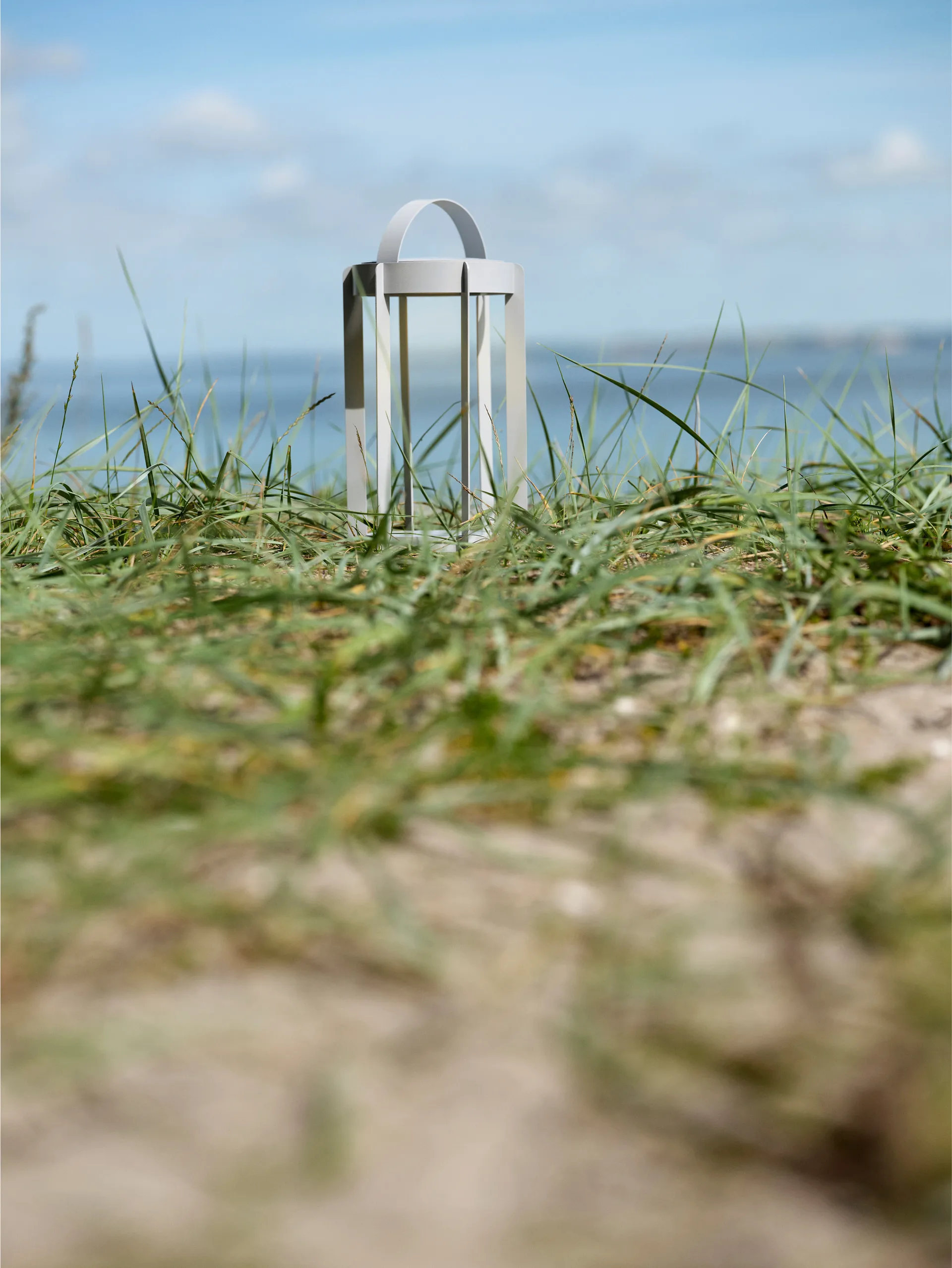 Lámpara LED Firefly Lanterna portable, Soft Grey Aluminium Zone Denmark