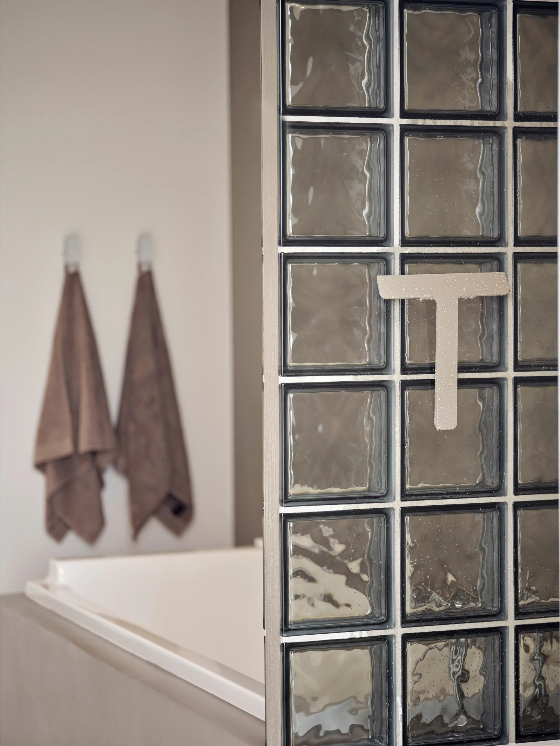 Rasqueta para mamparas con soporte Ume, Taupe Zone Denmark