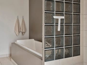 Rasqueta para mamparas con soporte Ume - White - Zone Denmark