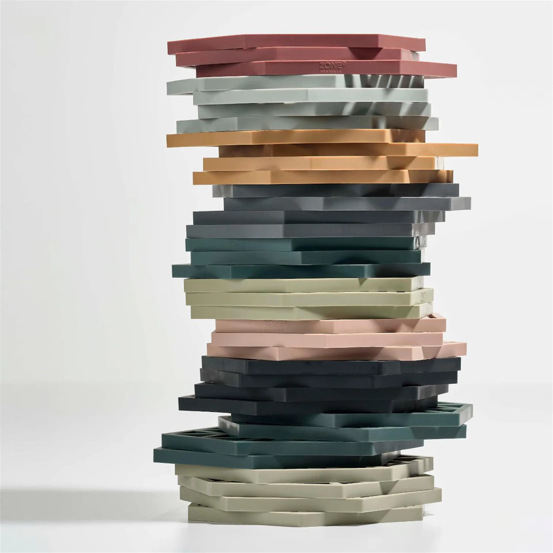 Salvamanteles Hexagon, warm grey (gris) Zone Denmark