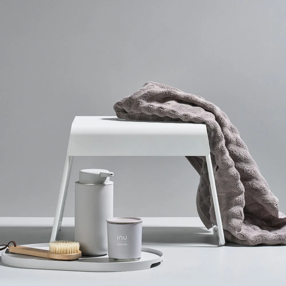 Taburete A-Stool, Soft grey Zone Denmark