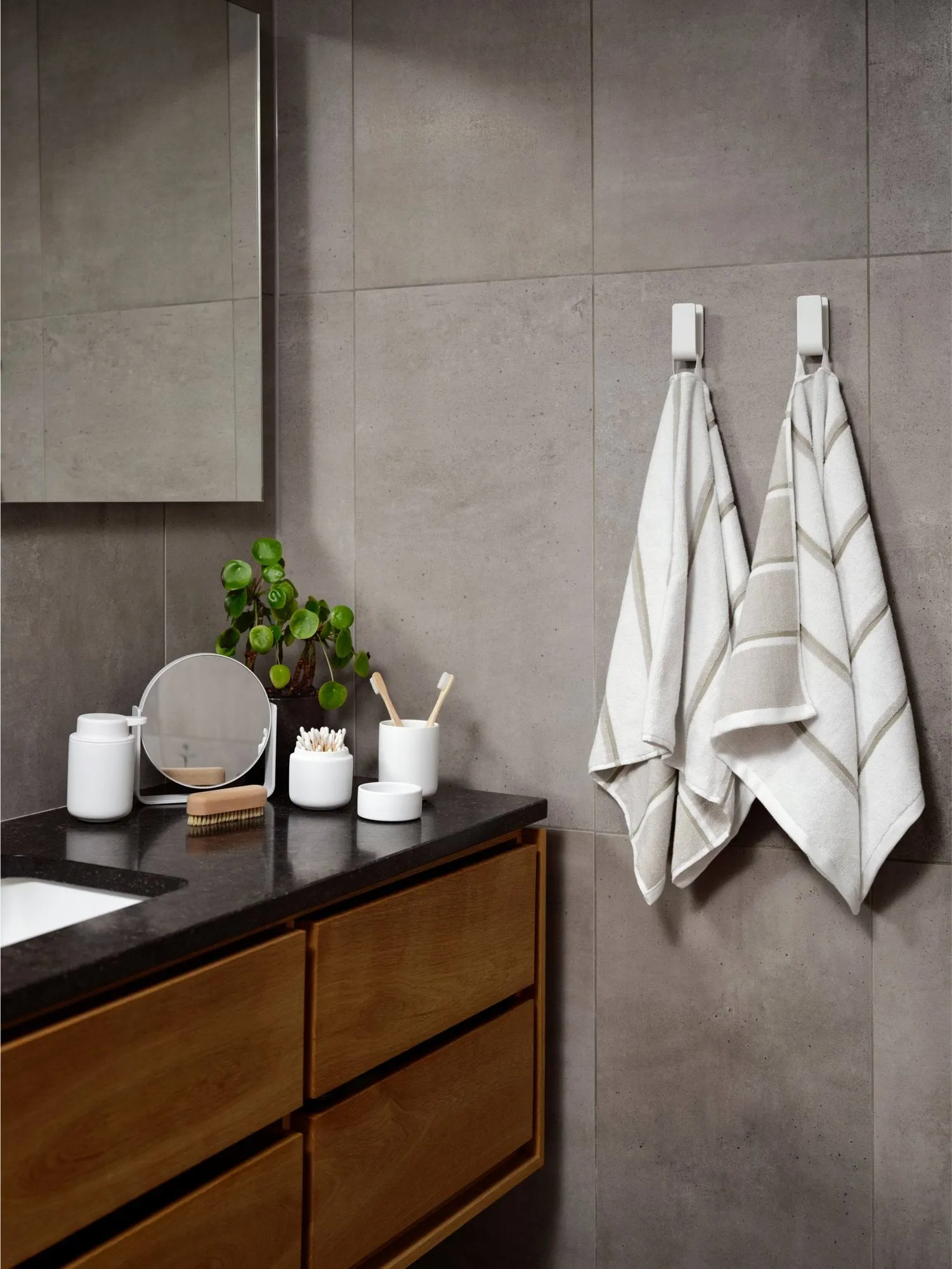 Toalla Sauna, White-soft grey-eucalyptus, 50x100 cm Zone Denmark