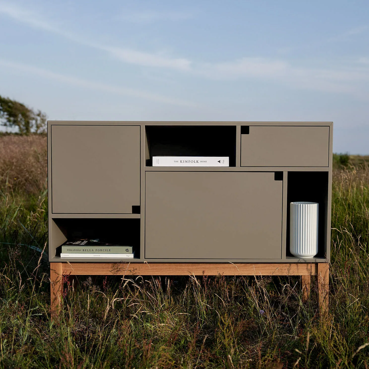 Aparador Citti 6x3, Mole grey-base de roble lacado mate Zweed