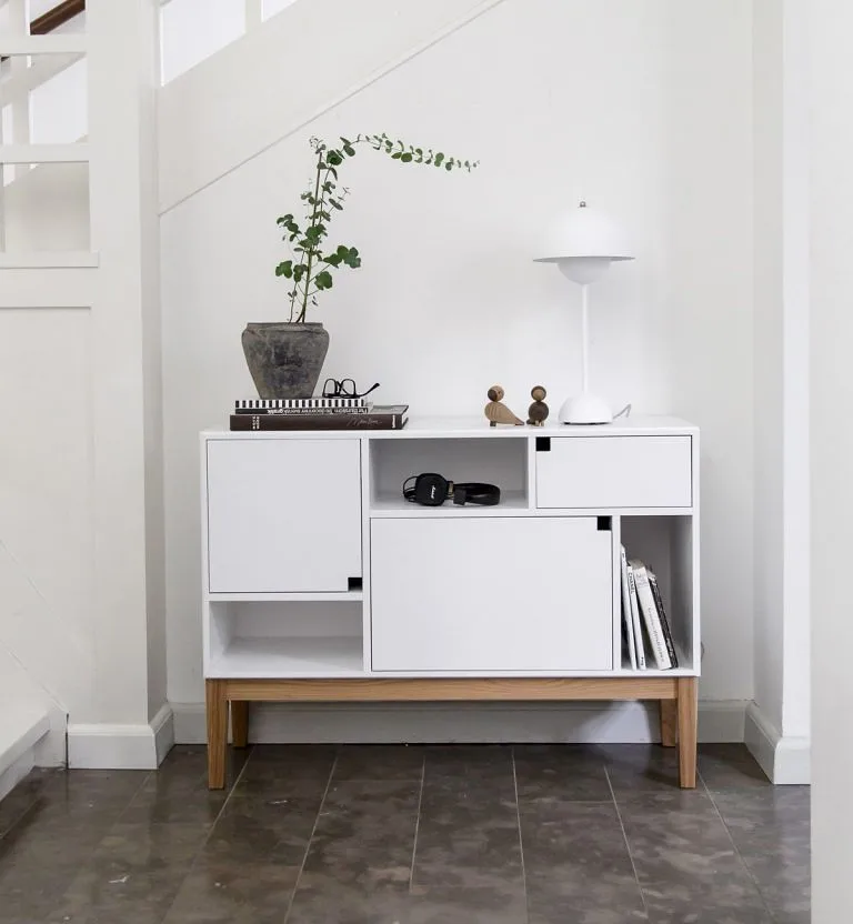 Aparador Citti 6x3, White, base de roble lacado mate Zweed