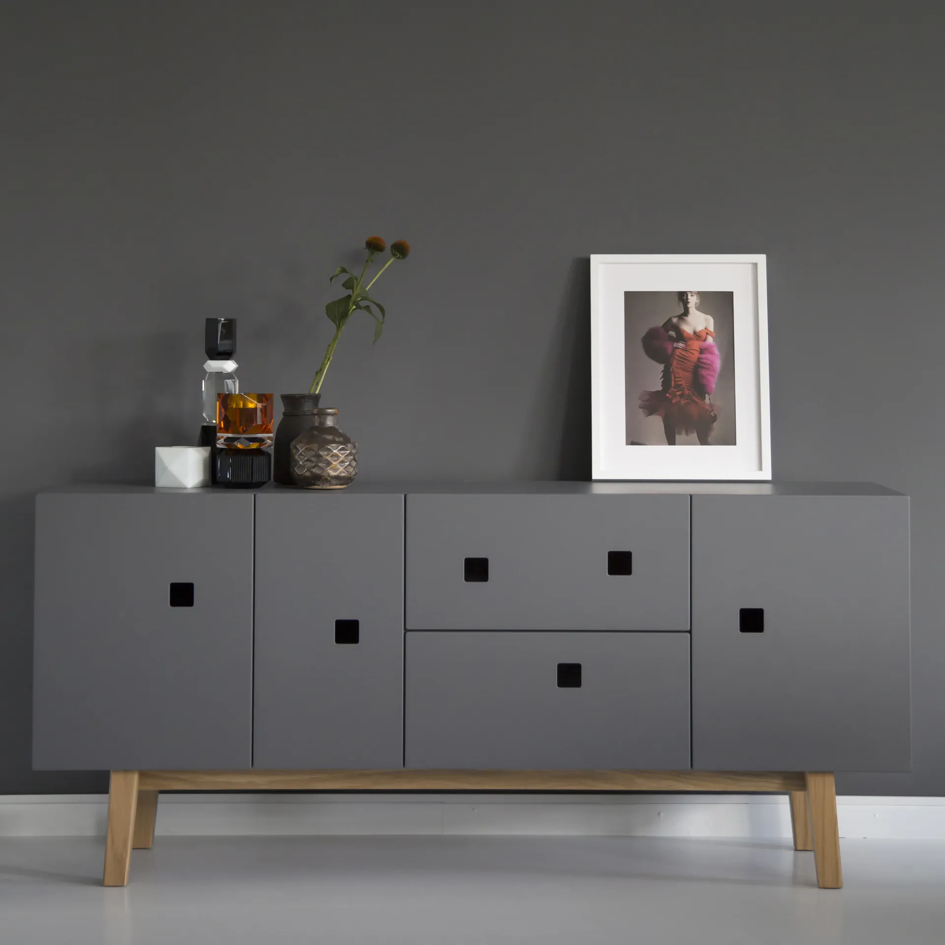 Mueble TV Peep M2, Slate grey, retro, base de roble Zweed