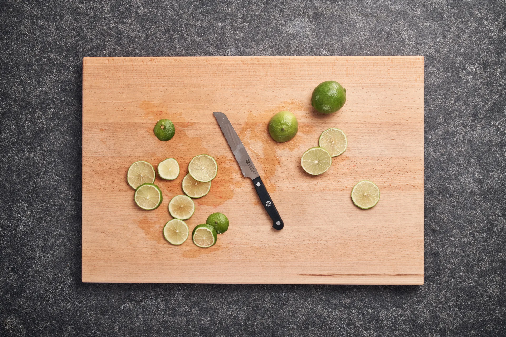 Cuchillo dentado universal Zwilling Four star 13 cm, Negro-acero inoxidable Zwilling