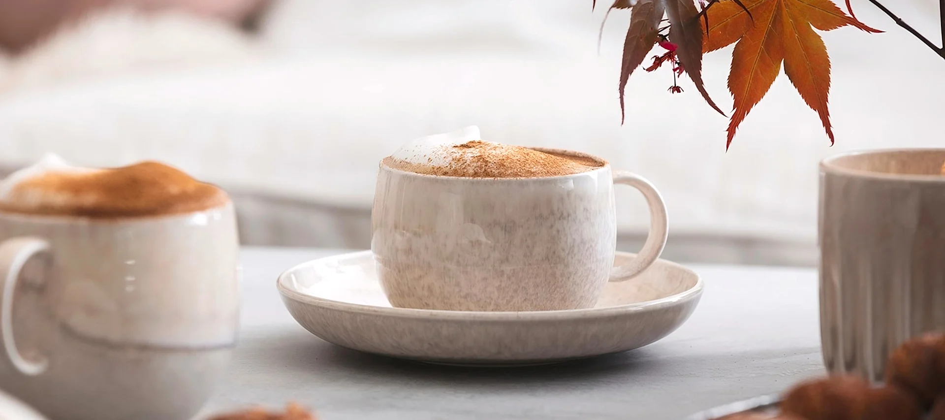 El fika es más que una simple pausa para el café. Aquí puedes ver una taza de café de la colección Perlemor de Villeroy & Boch.