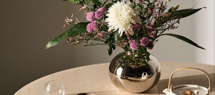 Los jarrones Alvar Aalto de Iittala son los perfectos para tus flores.