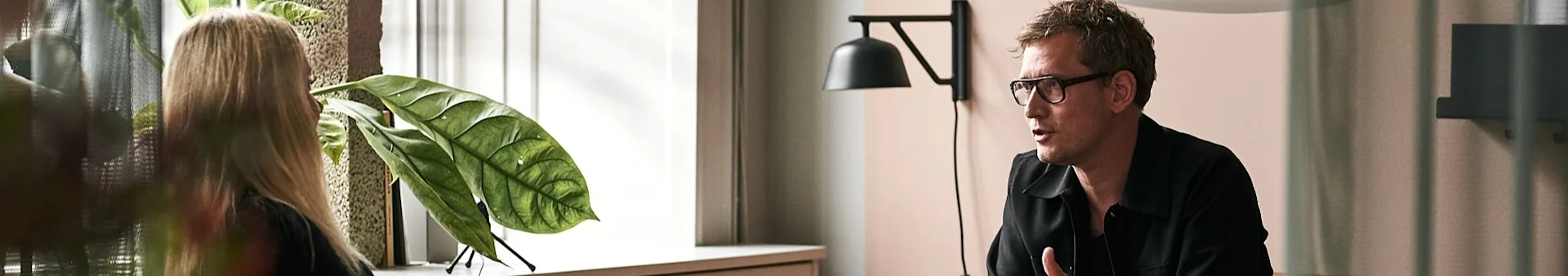 Showroom de Muuto donde se realiza una entrevista entre Muuto y Nordic Nest.
