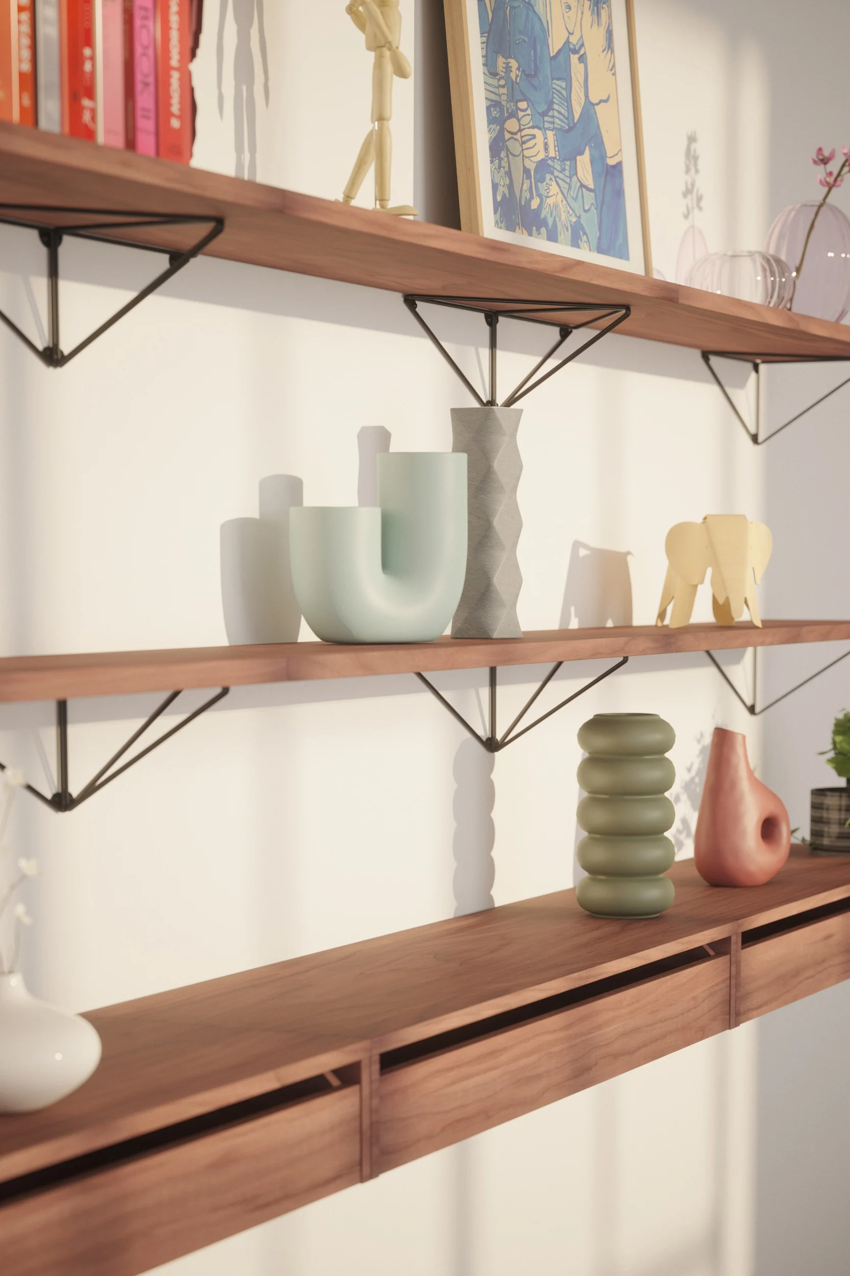 Tres estantes de madera exhibiendo libros, una lámina de arte enmarcada, un maniquí de madera y varios jarrones decorativos modernos y coloridos.